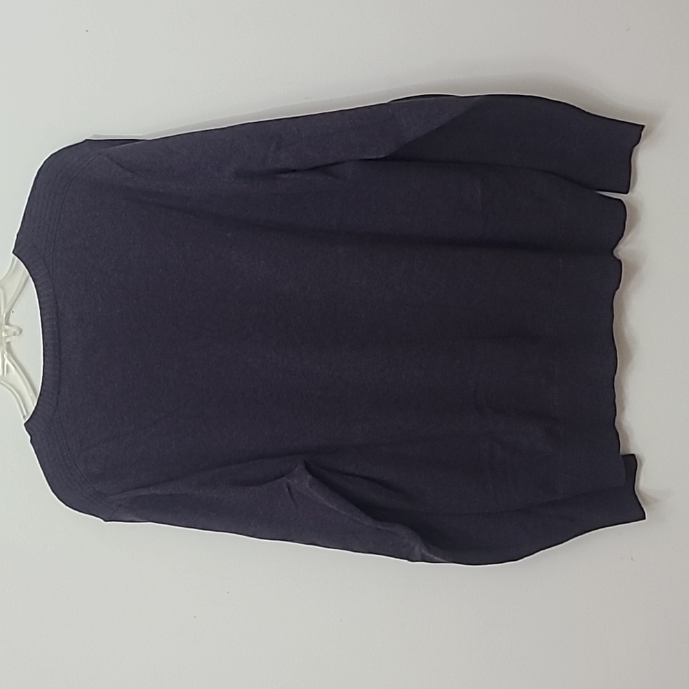 Banana Republic Sz M V-Neck Sweater - Picture 2 of 3